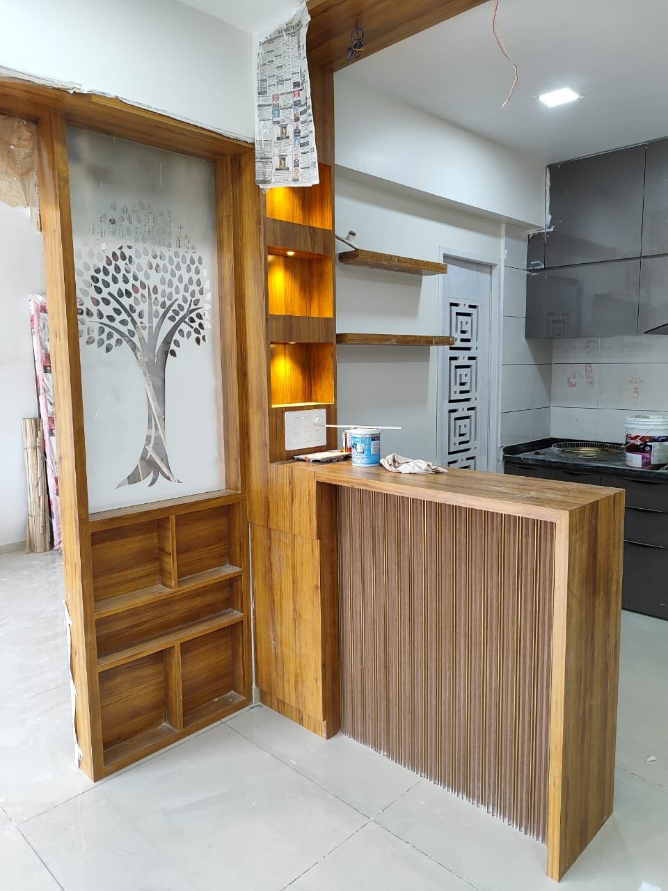 Wooden PVC Partition and Bar Counter with Frosted Glass